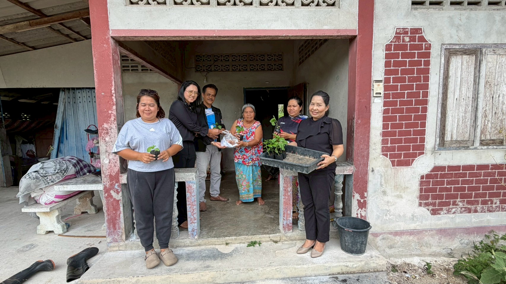 พช.จุฬาภรณ์ : ขับเคลื่อนกิจกรรมส่งเสริมครัวเรือนมีรายได้น้อย น้อมนำหลักปรัชญาเศรษฐกิจพอเพียงสู่การดำเนินชีวิต