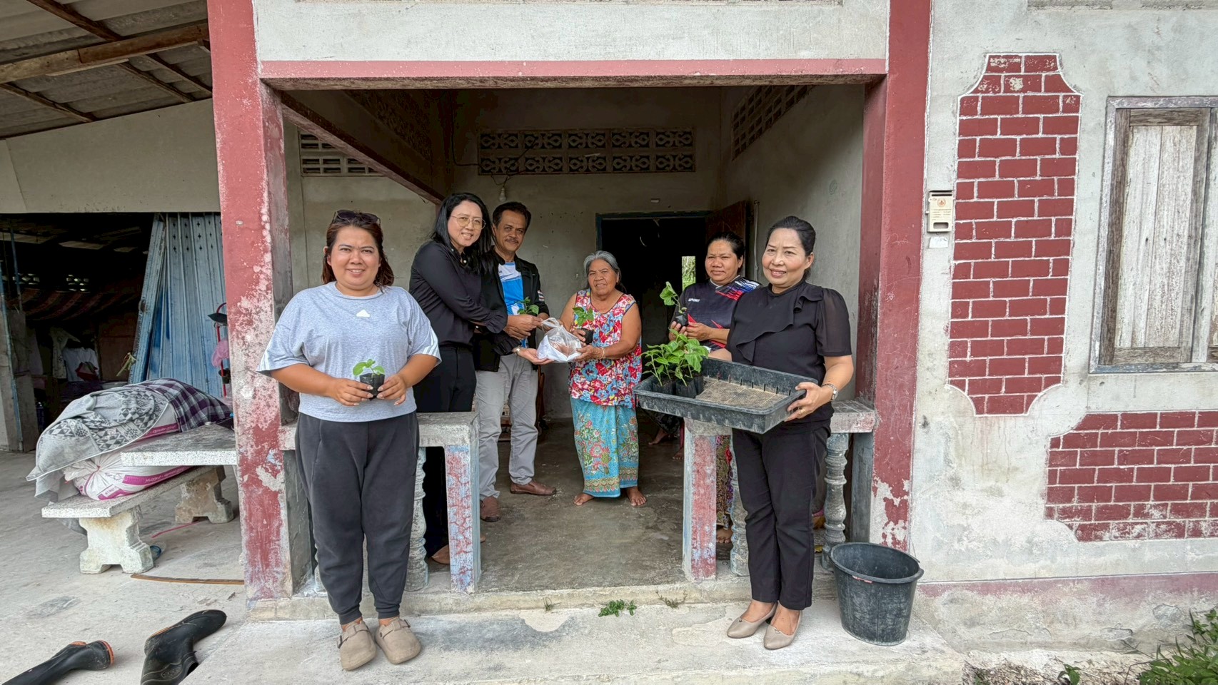 พช.จุฬาภรณ์ : ส่งเสริมโครงการปลูกสร้างความมั่นคงทางอาหารในพื้นที่อำเภอจุฬาภรณ์